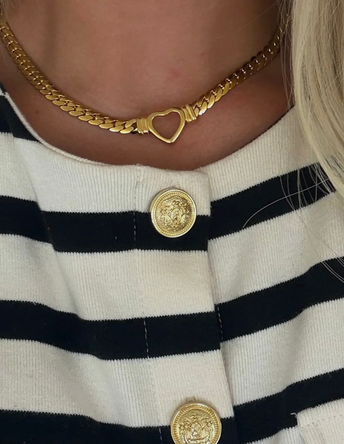 Chic Heart Choker