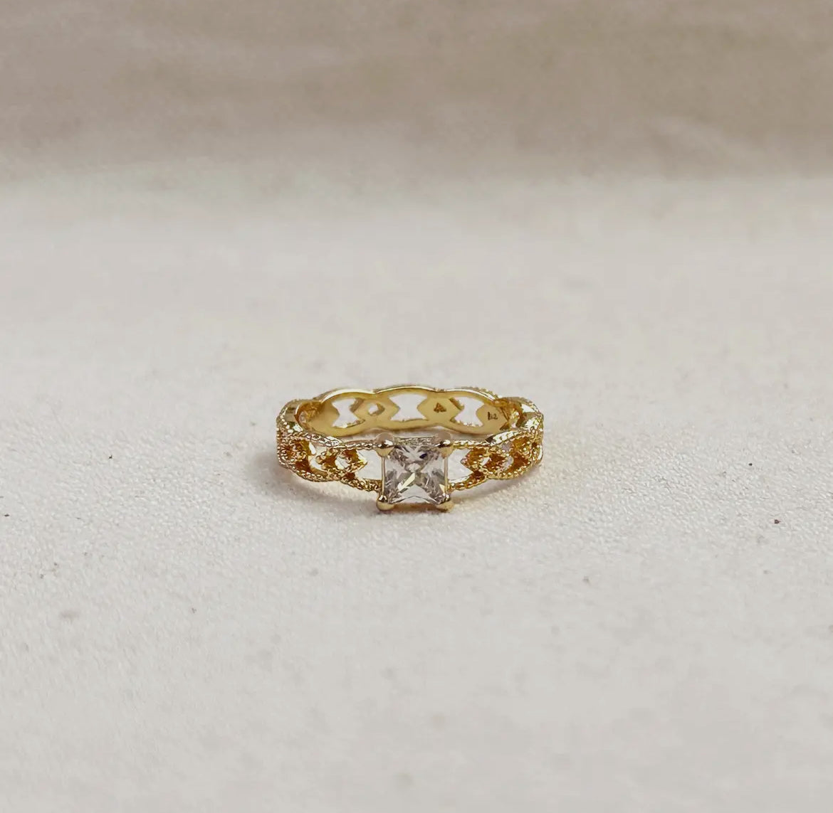 Profile Princess Ring